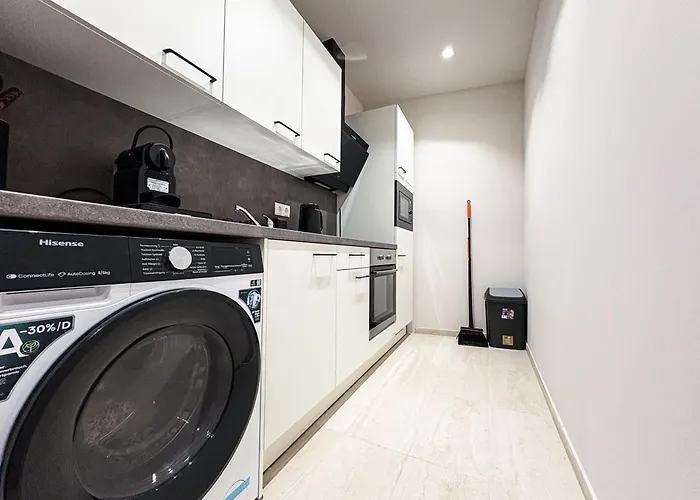 Apartment 1 Bdr - Silver, Right Near Schoenbrunn Palace Vienna