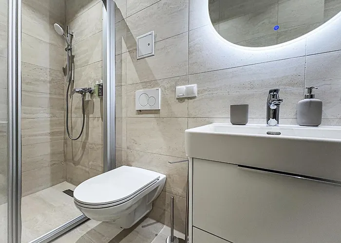 Apartment 1 Bdr - Silver, Right Near Schoenbrunn Palace