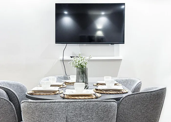 Apartment 1 Bdr - Silver, Right Near Schoenbrunn Palace